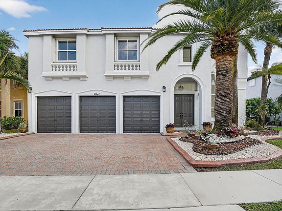 2nd image of 1071 SW 171st Terrace