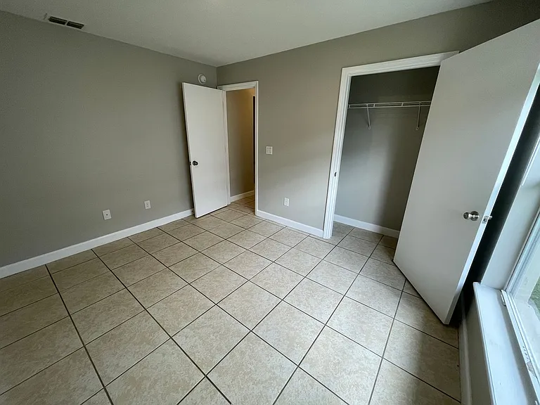 2608 Icabod Ct — Photo 12