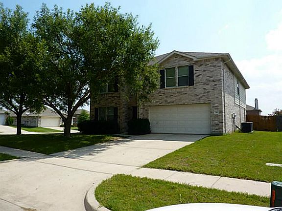 5th image of 710 Claiborn Ln