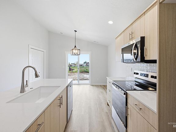 5th image of 5413 S Desert Cactus Ave