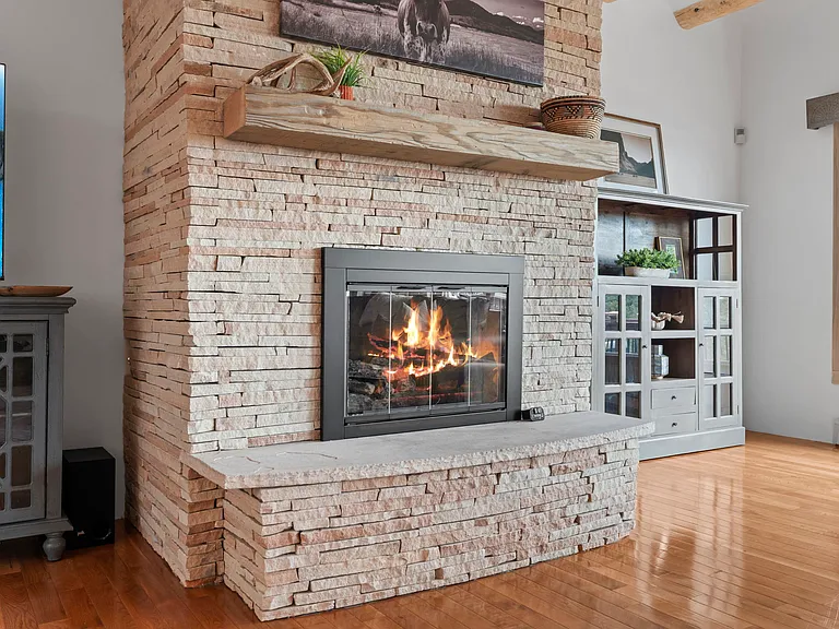 970 Thunderbird Ct — Photo 9