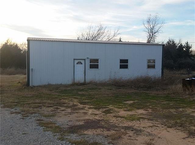 2nd image of 345 County Road 4287