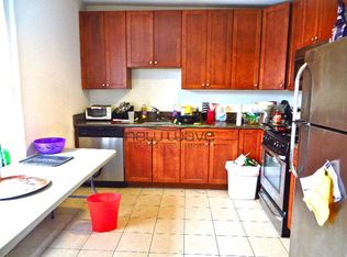 878 Huntington Ave APT 3, Boston, MA 02115