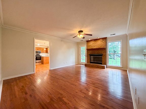 5th image of 234 Connie Dr