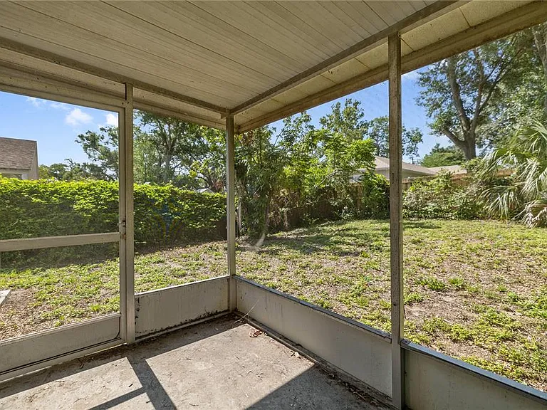 1809 E Knollwood St — Photo 16