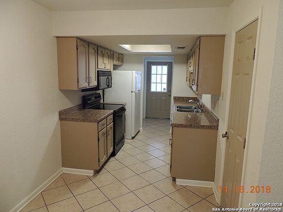 5th image of 8016 Echo Wind St