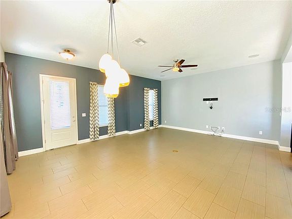 4th image of 14241 Walcott Ave