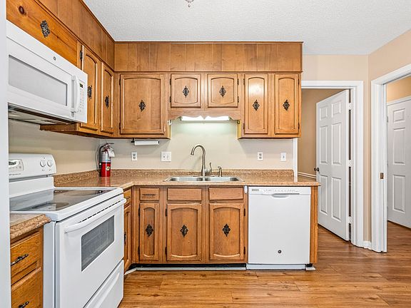 5th image of 2416 Cottage Pl