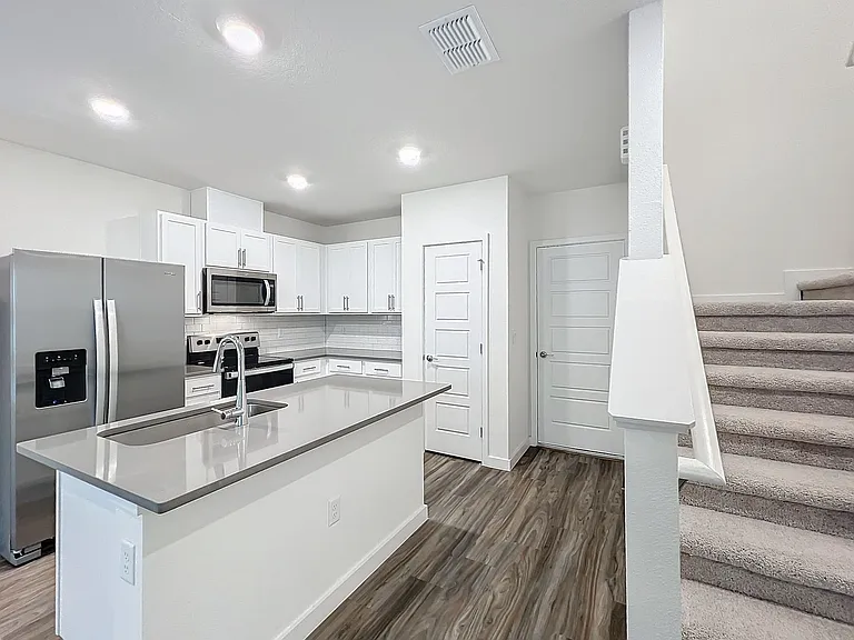 231 Dapper Ct — Photo 15