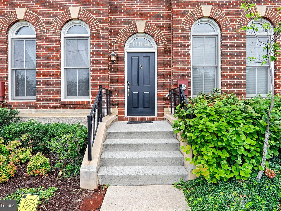 11034 Amherst Ave