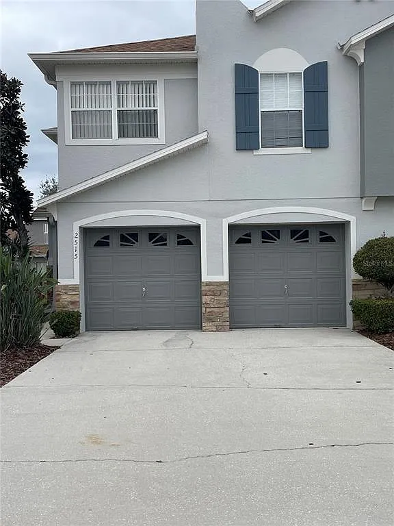 3 bed, 2.5 bath, 1769 sqft, $1,850 — Photo 2