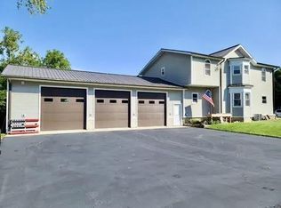 121 Mary St, Cambria, WI 53923