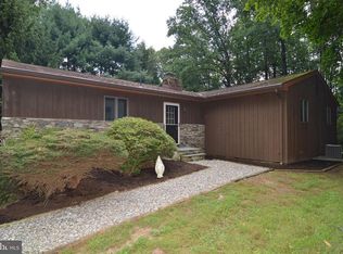 104 Huntzinger Rd, Wernersville, PA 19565