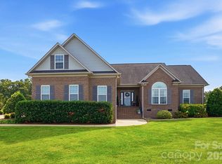 4004 Camden Oaks Ln, Monroe, NC 28110