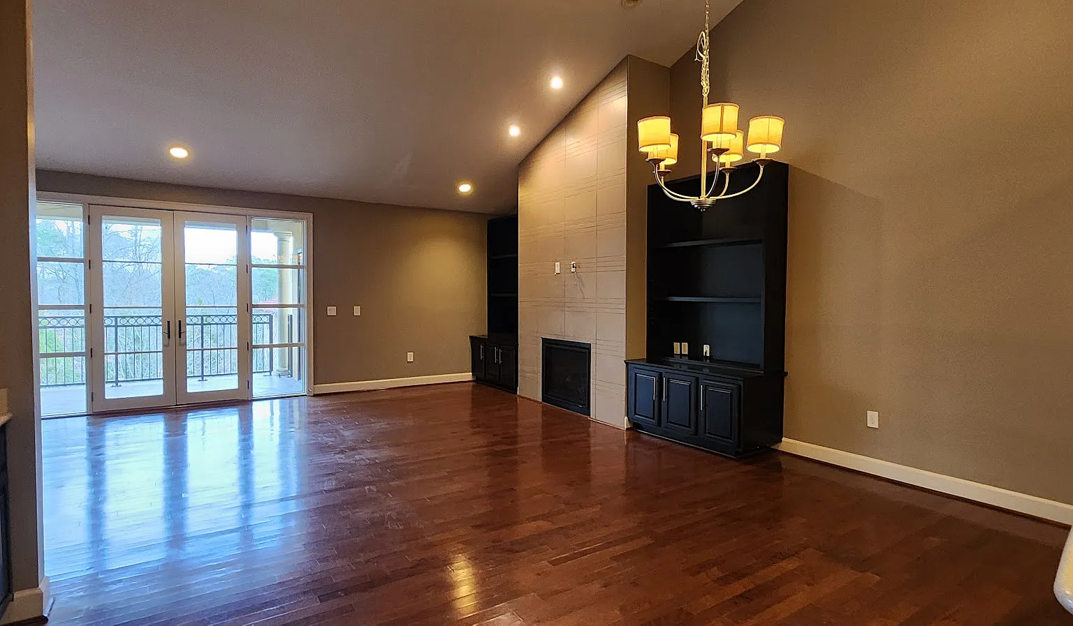 2 bed, 1418 sqft, $2,200 — Photo 4