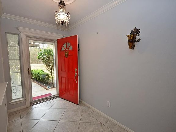 4th image of 2402 Brutus Dr