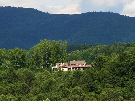 3rd image of 538 Laurel Gap Trl