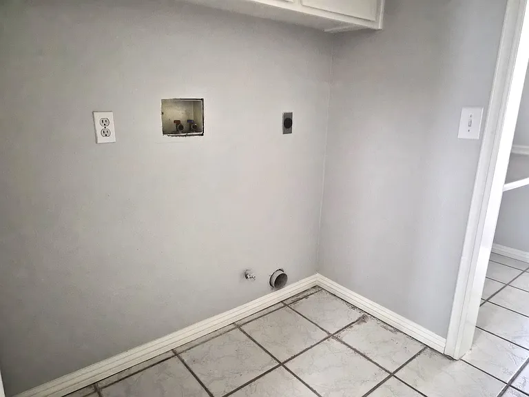 9985 Orange St — Photo 14