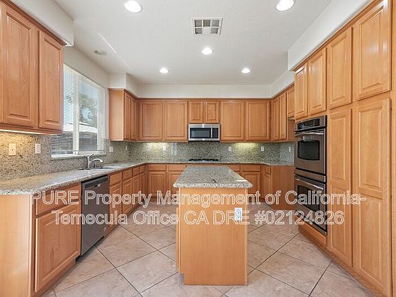 4th image of 29723 Andromeda St