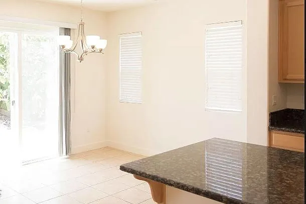 580 W Campania Way — Photo 7