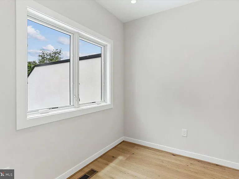 3929 Fulton St NW #A — Photo 42