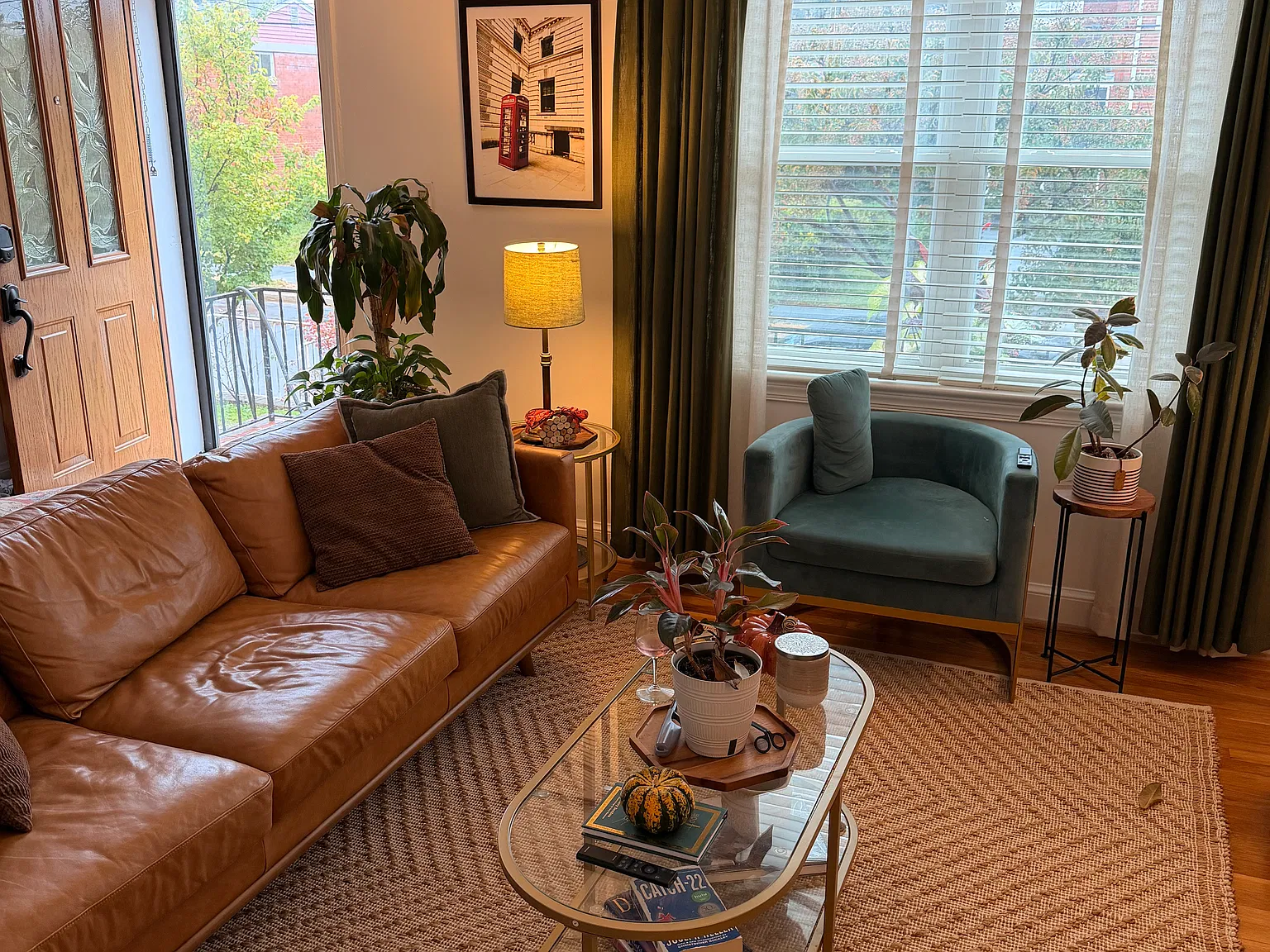 3 bed, 1760 sqft, $4,400 — Photo 3