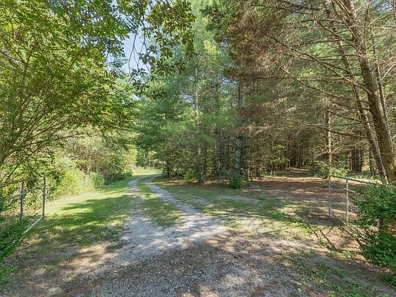 39th image of 233 Taylor Lake Rd