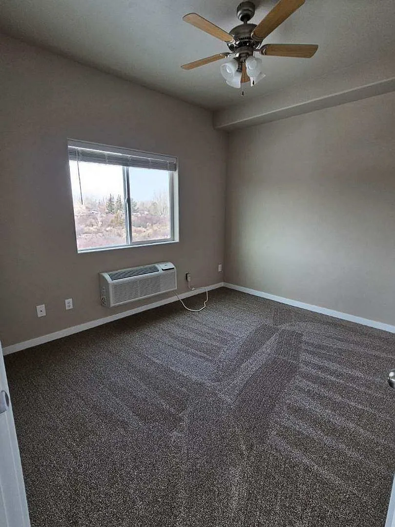 1550 Aryn Lane — Photo 2