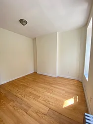 Rented by ER (DO NOT USE)