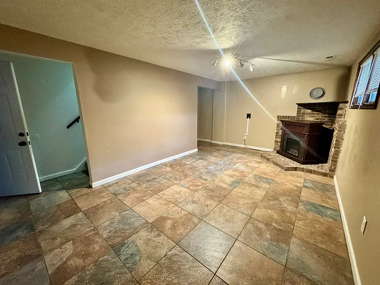 3003 Joann Ave — Photo 32