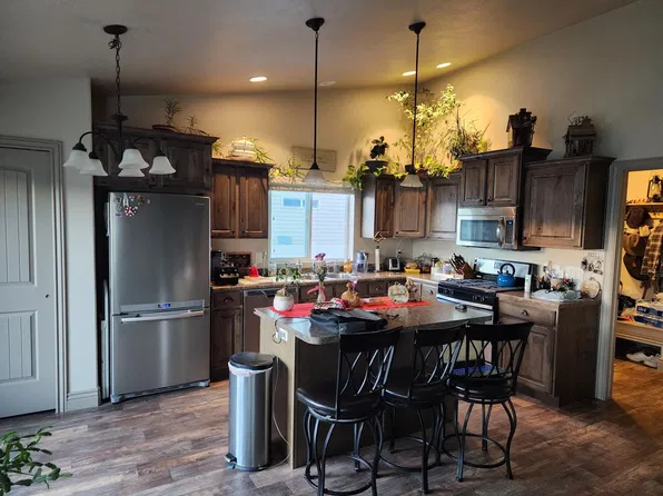 251 S Ranch Rd, Grantsville, UT 84029
