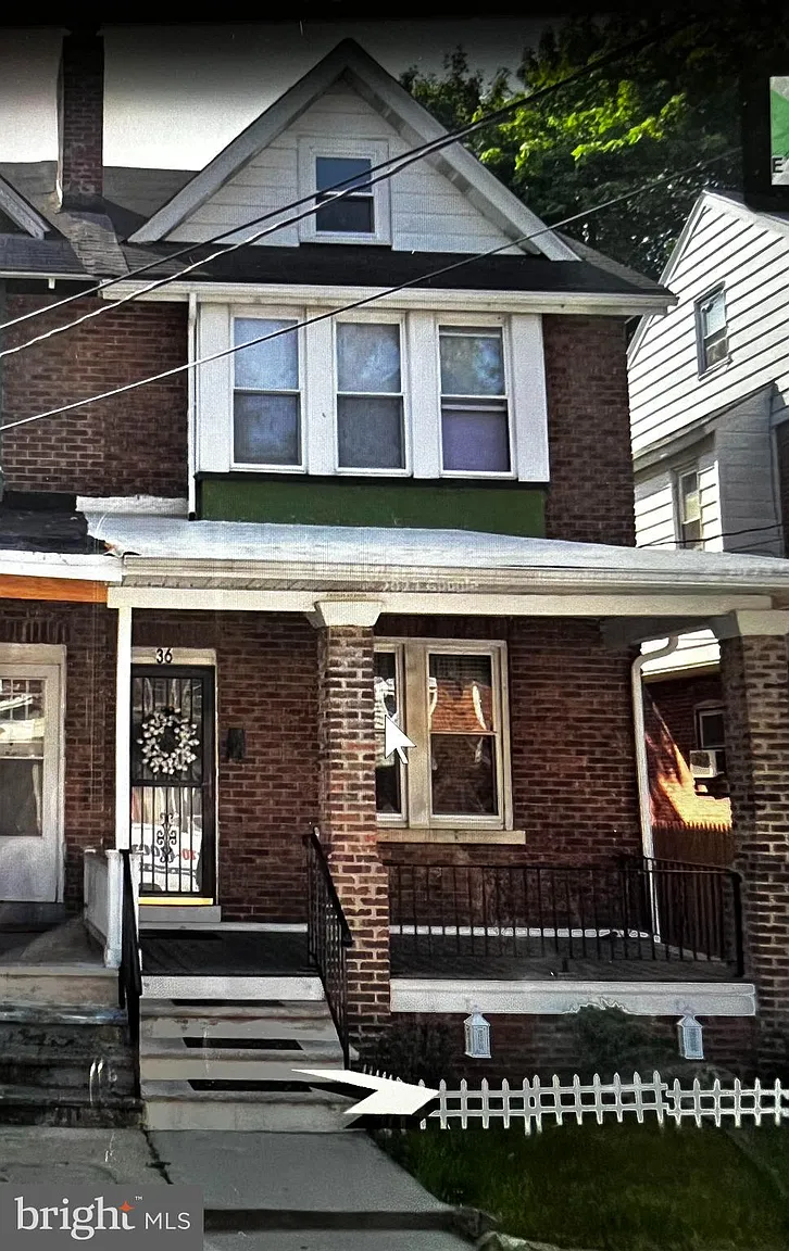 36 Laurel Ave photo 1