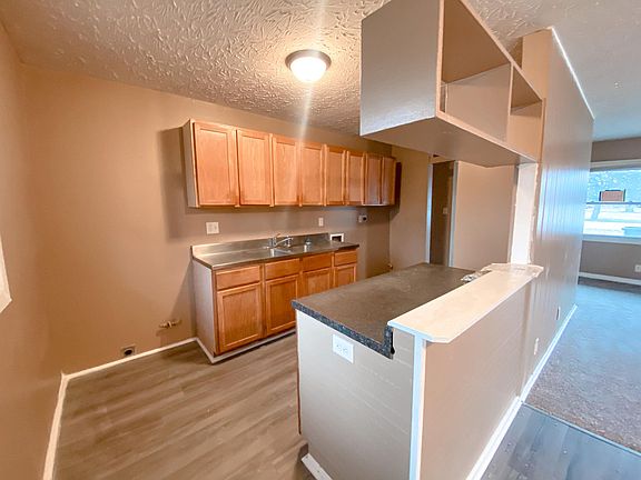 4th image of 5531 E 42nd St