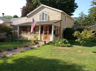 112 W 1st St, Fennville, MI 49408
