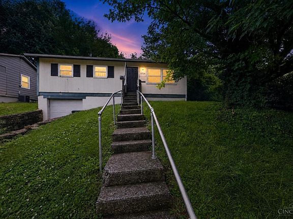 2nd image of 1714 Monterey Ct