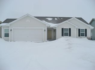 503 S Regulators St, Creston, IL 60113