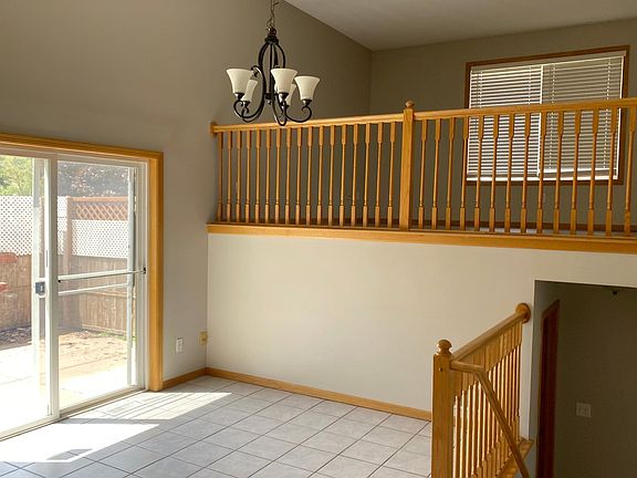 5th image of 18580 Pascal Dr NW