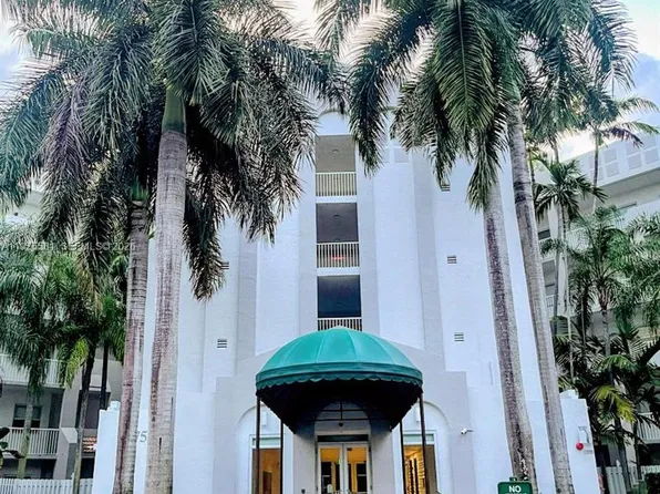 10750 NW 66th St APT 411, Doral, FL 33178