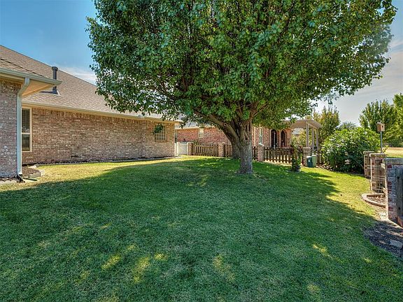 4th image of 11625 Hackney Ln