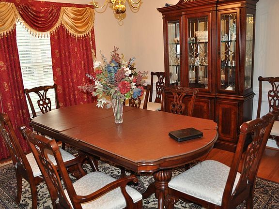 5th image of 11313 Sadler Green Ln