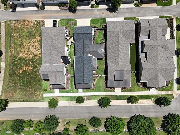 5th image of 30 Ahearn Ln SE