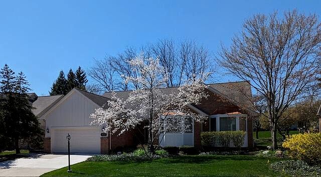 1st image of 16751 Country Knoll Dr