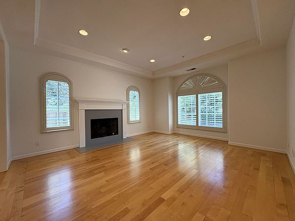 5th image of 618 17th Ave