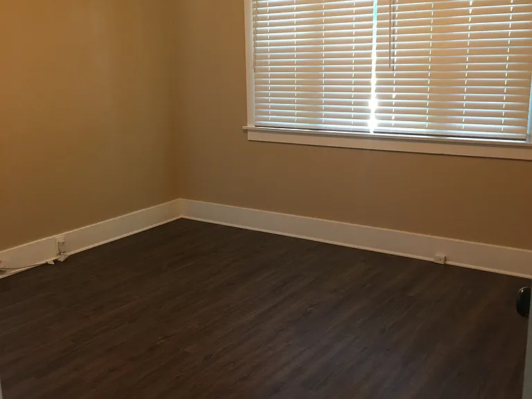 1448 Ash St — Photo 8