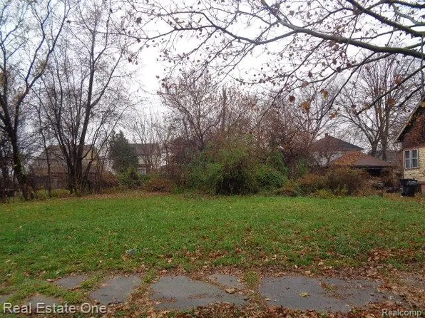 5285 Lenox St, Detroit, MI 48213