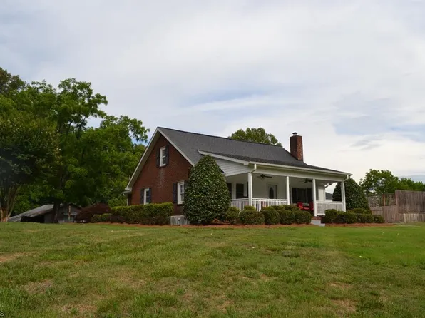 140 Beth Rd, Madison, NC 27025