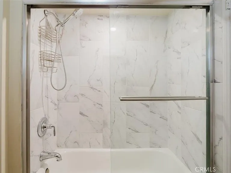 6609 Camellia Ave — Photo 21