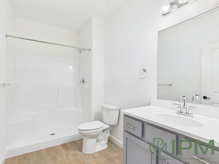 98 Penn Place — Photo 82