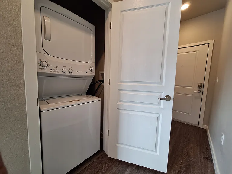 22 Spruce — Photo 36