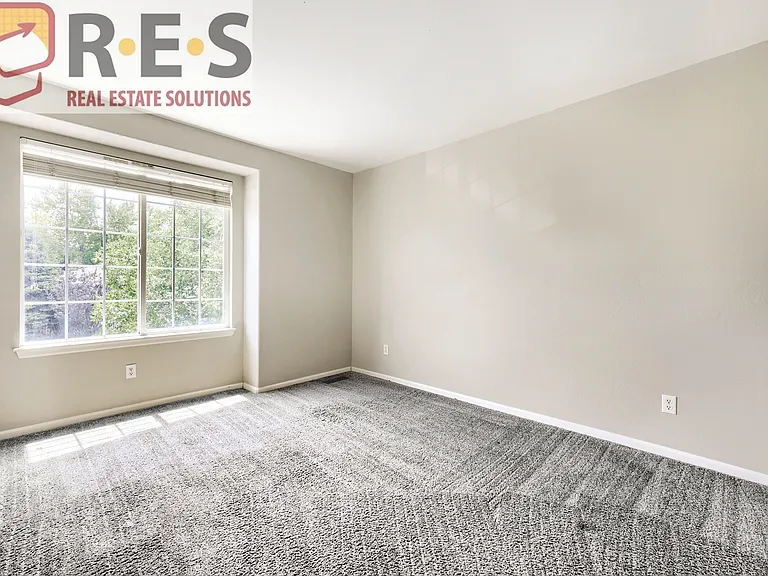 10242 Jill Ave — Photo 8